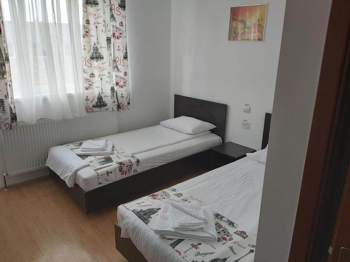 Hotel River Târgu Jiu Екстериор снимка