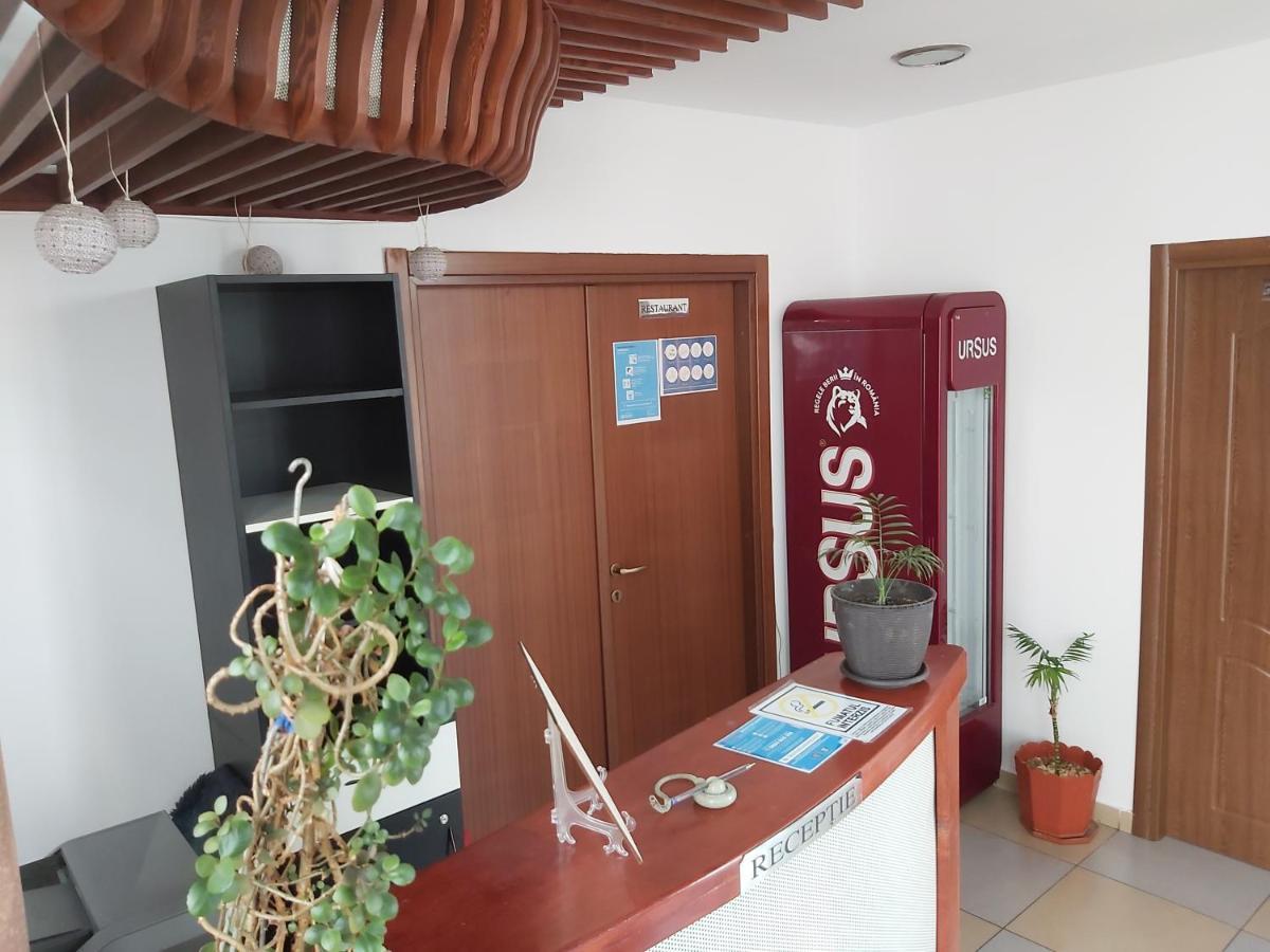 Hotel River Târgu Jiu Екстериор снимка