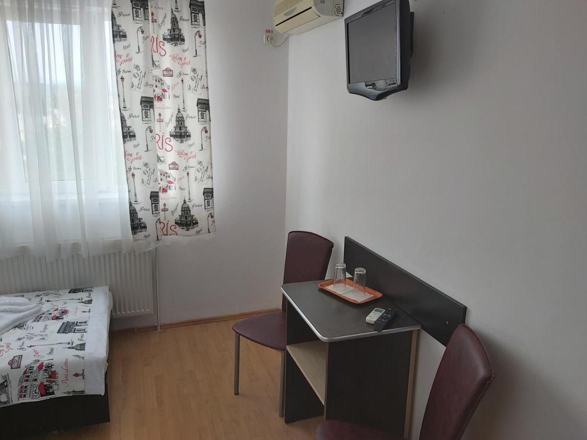 Hotel River Târgu Jiu Екстериор снимка