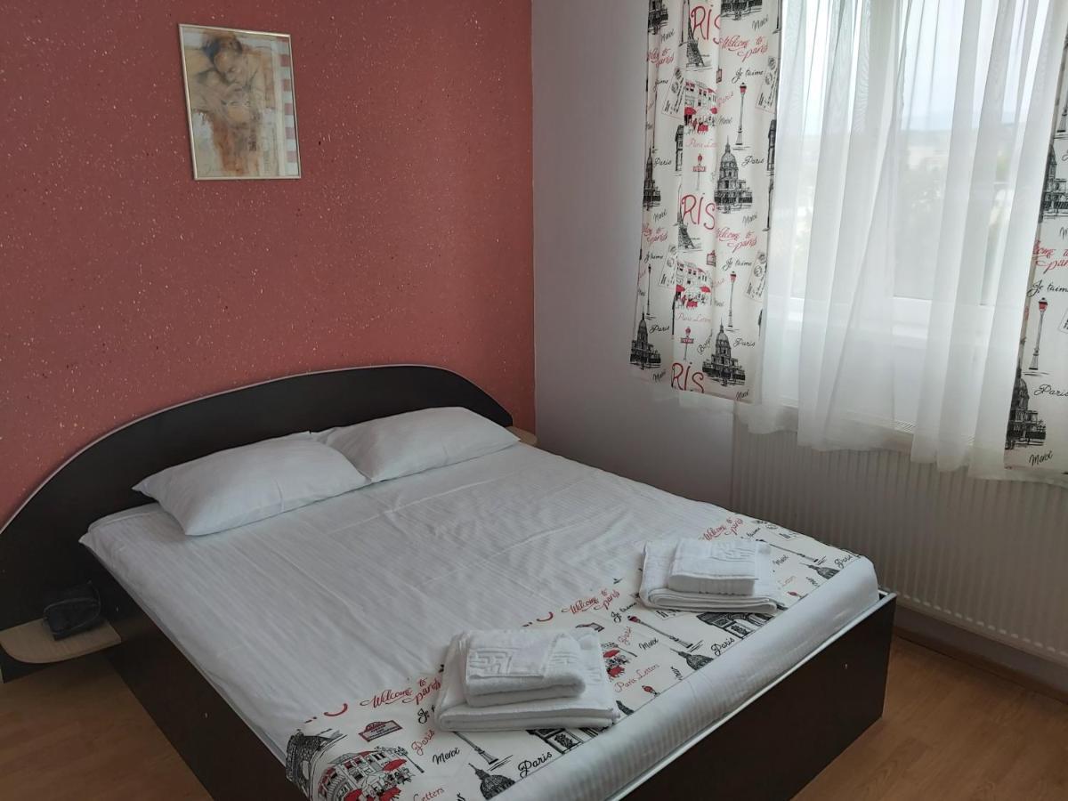 Hotel River Târgu Jiu Екстериор снимка
