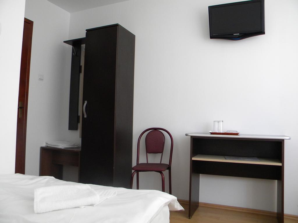 Hotel River Târgu Jiu Екстериор снимка